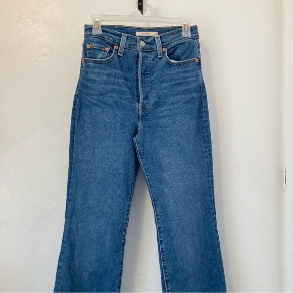 Levi's Jeans Women 28 Ribcage Bootcut Blue Button Fly High Rise Flare Stretch - Picture 2 of 10